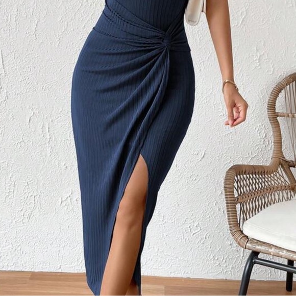 Chic Nation Midnight Blue Midi Dress - Picture 2 of 2